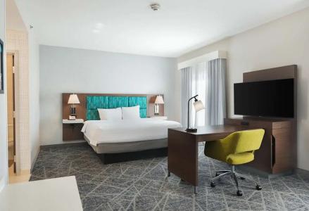 Hampton Inn & Suites Tulsa/Central - 49