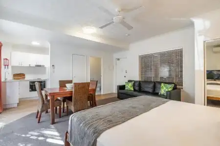 Byron Central Apartments - 93