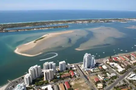 Blue Waters Apartments - 106