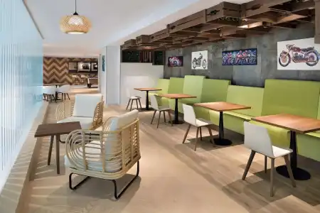 Element City Center Doha - 24