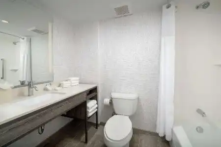 Hilton Garden Inn Miami Brickell South - 36