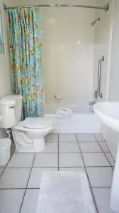 Shalimar Cottages And Motel - 9