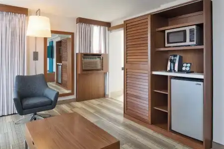 Holiday Inn Express WAIKIKI by IHG - 151
