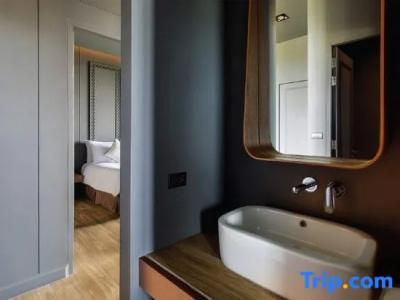 Saturdays Residence by Brown Starling Apart - 105