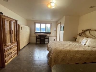 Front Row Bed and Breakfast - 24