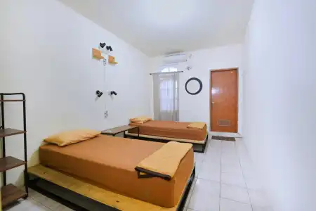 Bunk Bed and Breakfast - 2