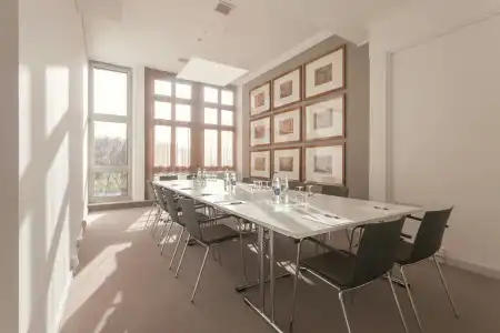 EMA House Suites - 23