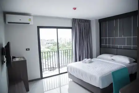 Hallton Bangkok - 48