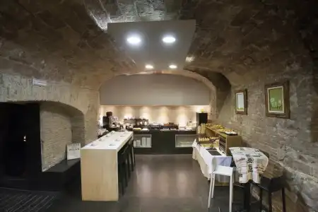 Pilar Plaza - 22
