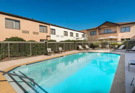 Courtyard by Marriott Wilmington / Wrightsville Beach - 17