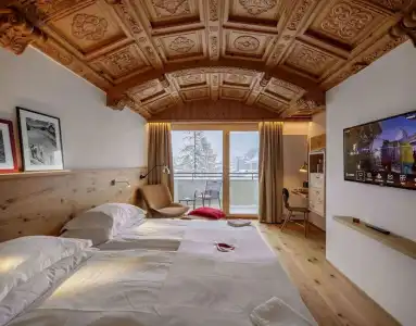 Swiss Alpine Allalin - 72