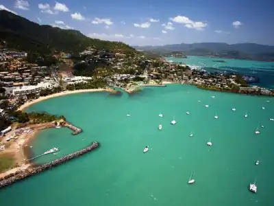 Airlie Beach Apartments - 32