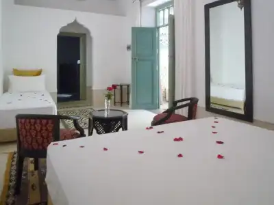 Riad Azahar - 76