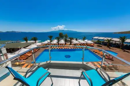 Saranda Palace - 100