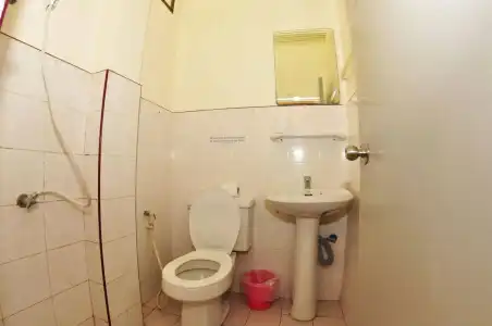 October Hostel - 7