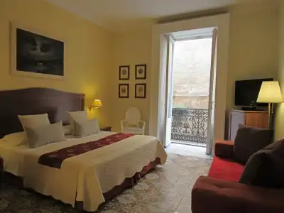 Akropolis - 3