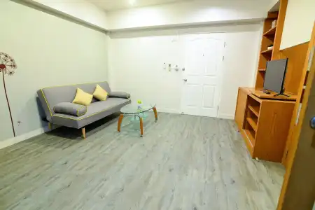 BJ Boutique - 1