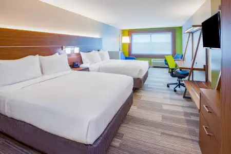 Holiday Inn Express & Suites Des Moines Downtown by IHG - 5