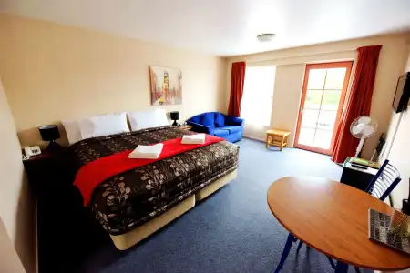 Addington Stadium Motel - 5