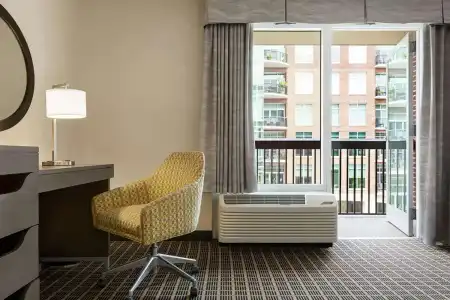 Hampton Inn & Suites Greenville-Downtown-RiverPlace - 81
