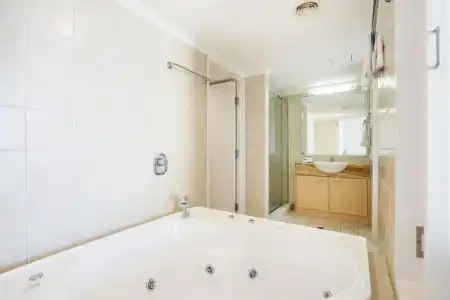 Rolling Surf Resort - 268