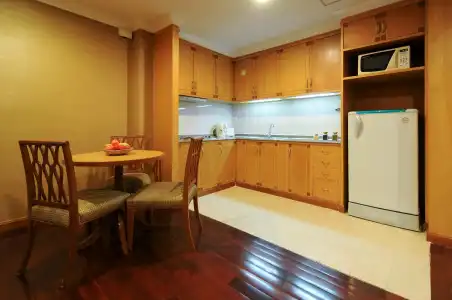 Admiral Suites - 8