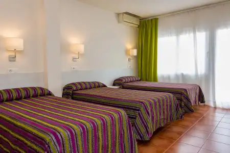 Sol y Miel Hostal - 5