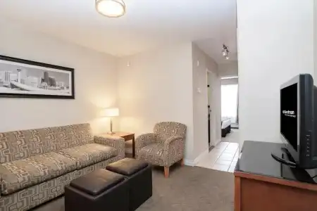 Sandmans & Suites Calgary West - 69