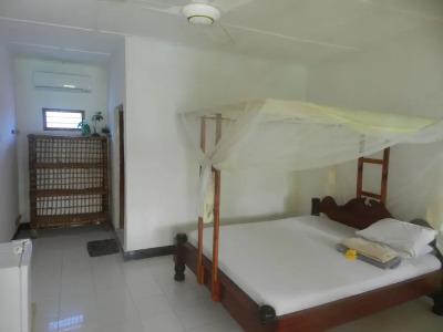 Paradise Beach Bungalows Nungwi - 4