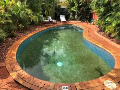 Coconut Grove Holiday Apartments - 11