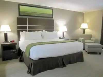 Holiday Inn Express Golden-Kicking Horse by IHG - 55