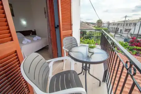 Harrys bar & apartments - 50