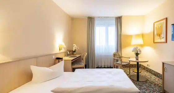 PLAZA INN Chemnitz - 5