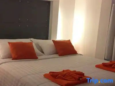 The Original Orange Rooms - 21