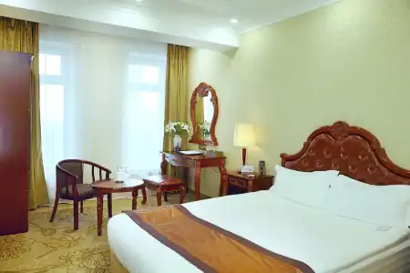 Royal House 2 - 14
