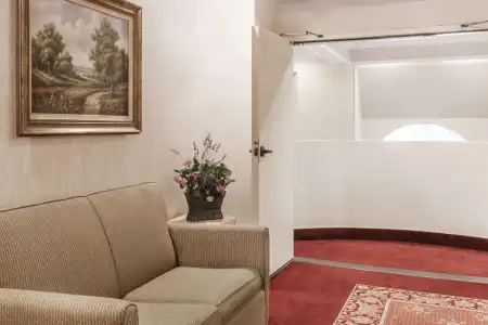 Ramada by Wyndham Bakersfield North - 13