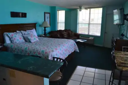 Fountain Beach Resort - 3