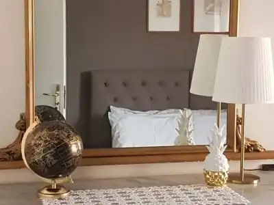 L.T. Schneider B&B - 1