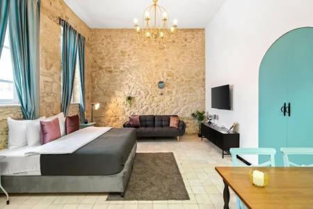 Helios Boutique Suites by la Finca - 2