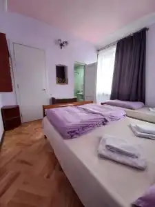 Top Floor Guest House - 20