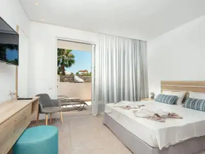 Lardos Bay - 34