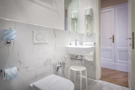 Ungherese Small Luxury - 91