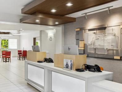 Holiday Inn Express & Suites Mountain View Silicon Valley by IHG - 26