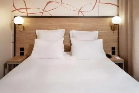 Sure by Best Western Caen Mémorial - 48