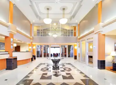 Holiday Inn Express & Suites Calgary S-Macleod Trail S by IHG - 1