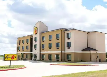 Super 8 By Wyndham Stanton - 15