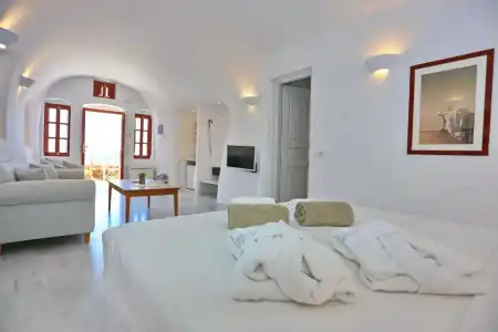 Oia Mare Villas - 89