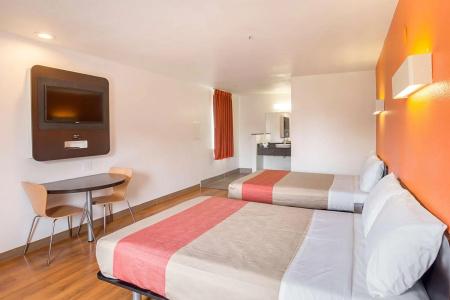 Motel 6 Grand Prairie, TX - Near Six Flags Drive - 2