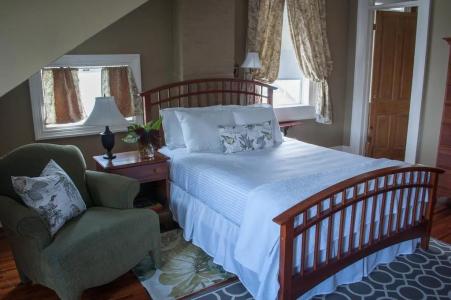 Elysian Fields Inn - 11