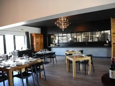 Le Domaine de Baulieu, Singulierss - 14